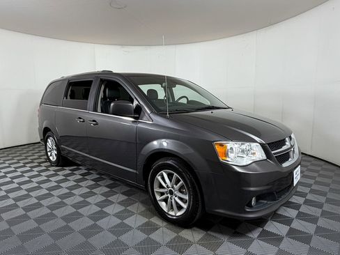 Used 2019 Dodge Grand Caravan SXT FWD image 1