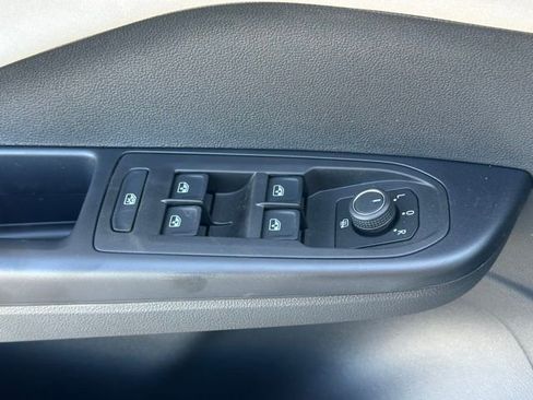 New 2026 Volkswagen Taos SE AWD/4WD image 25