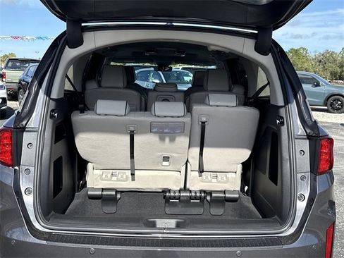 New 2026 Honda Odyssey Touring image 13
