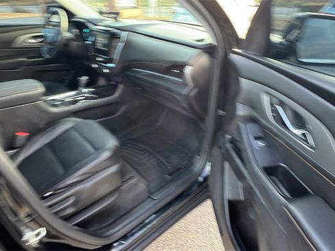 Used 2019 Chevrolet Traverse LT image 17