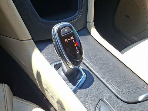 Used 2017 Cadillac XT5 FWD image 14