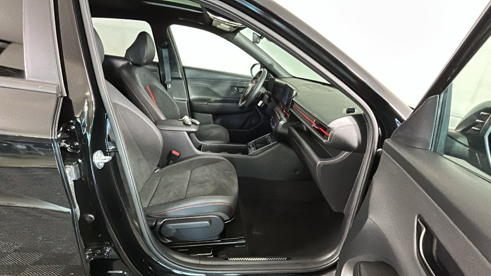 Certified 2024 Hyundai Kona N Line AWD/4WD image 38
