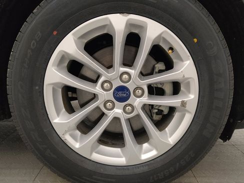 Used 2020 Ford Escape SE image 31