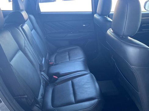 Used 2022 Mitsubishi Outlander SEL AWD/4WD image 28
