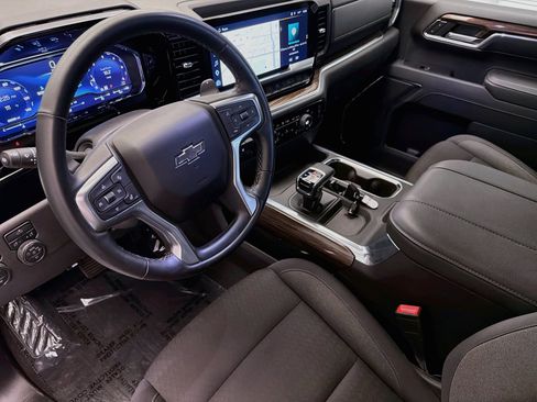 Used 2025 Chevrolet Silverado 1500 LT Trail Boss w/ Protection Package AWD/4WD image 7