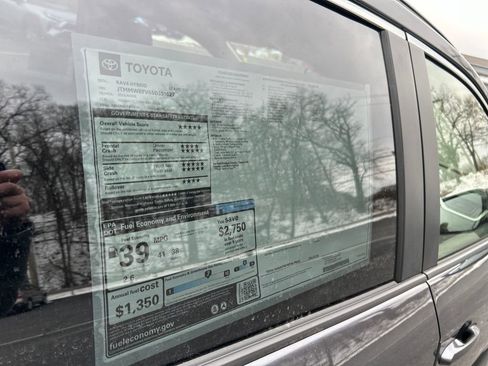 New 2025 Toyota RAV4 LE image 30