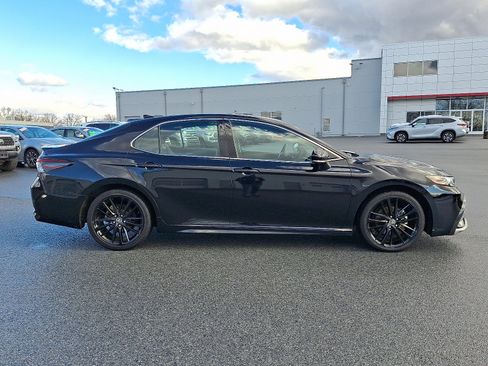 Used 2023 Toyota Camry XSE image 8