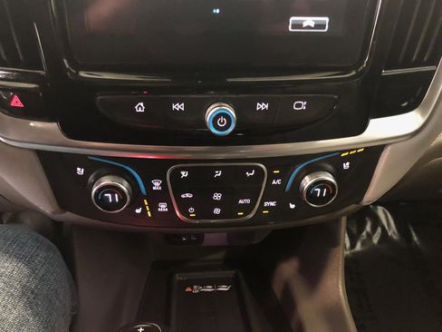 Used 2019 Chevrolet Traverse Premier image 23
