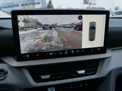 Used 2025 Ford Explorer Active image 32