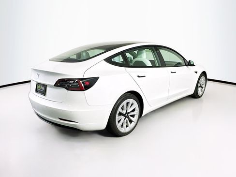 Used 2021 Tesla Model 3 Standard Range Plus RWD image 9
