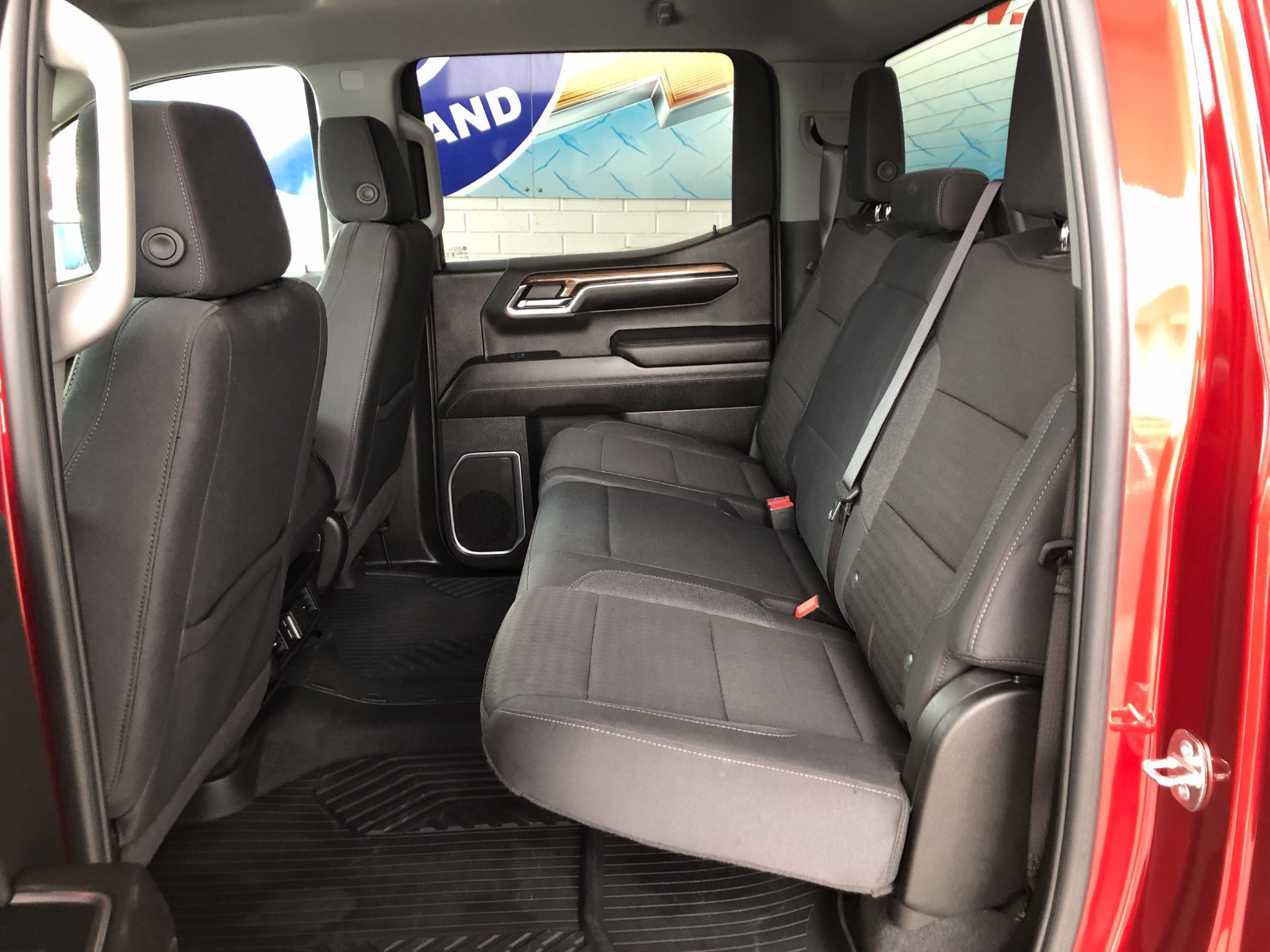 Used 2024 Chevrolet Silverado 1500 RST w/ Z71 Off-Road Package AWD/4WD image 8