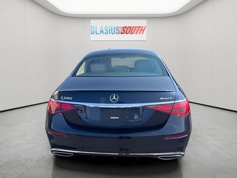 Used 2023 Mercedes-Benz S 580 4MATIC Sedan w/ AMG Line image 4
