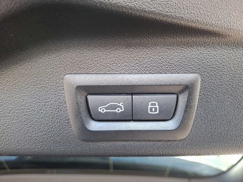 Used 2025 BMW X5 M60i AWD/4WD image 29