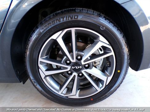 Used 2024 Kia Forte LXS FWD image 33