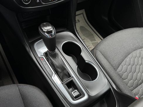 Used 2020 Chevrolet Equinox LT FWD image 19