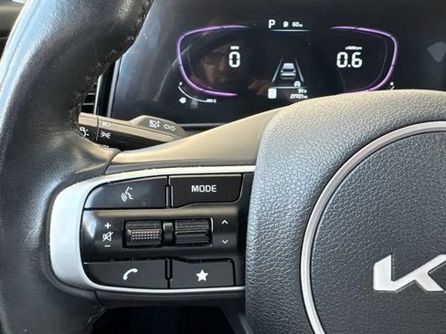 Certified 2025 Kia Sportage EX AWD/4WD image 21