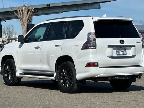 Used 2020 Lexus GX 460 Premium w/ Premium Package image 6