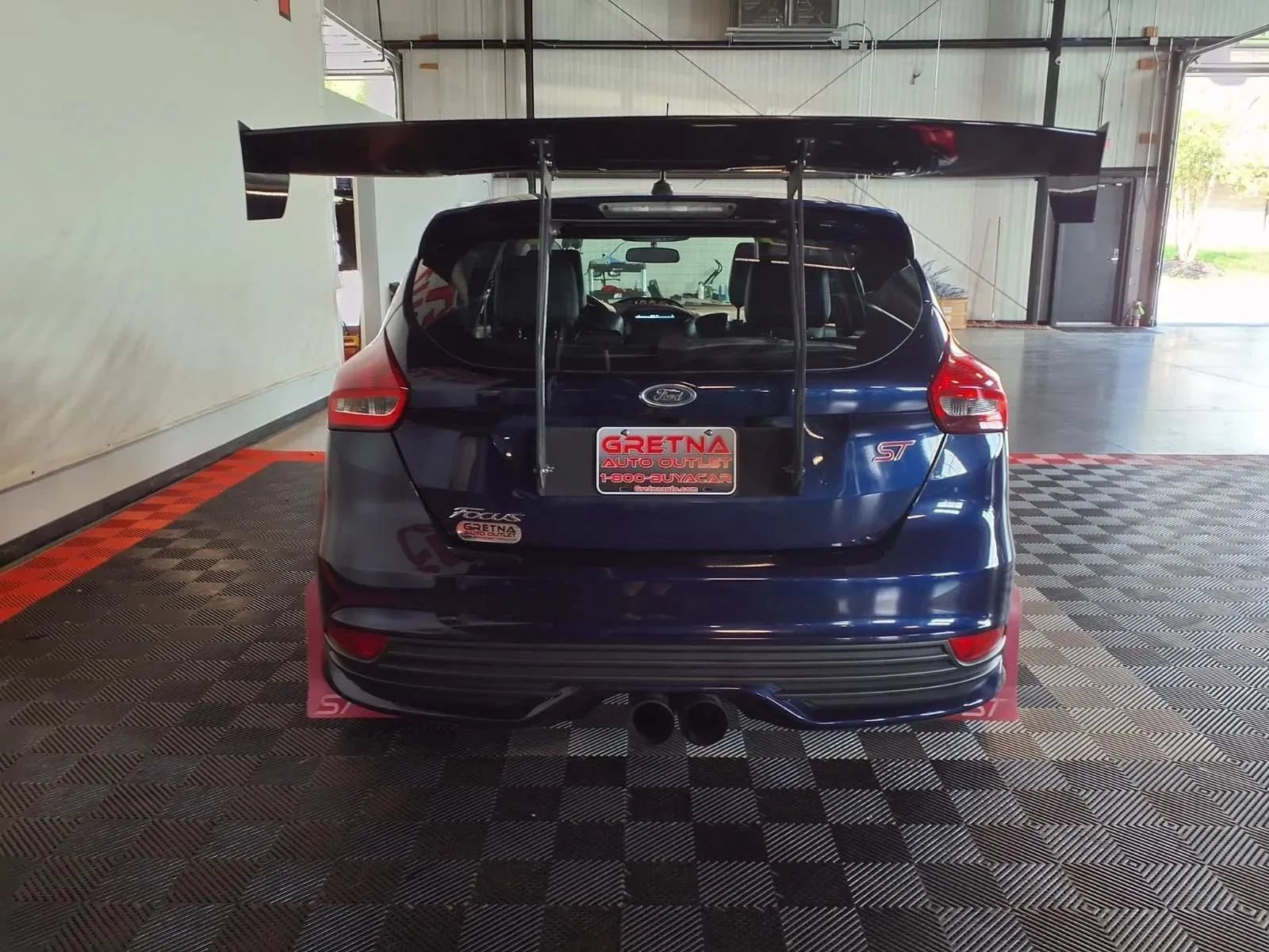 Used 2017 Ford Focus ST w/ Equipment Group 401A FWD image 6
