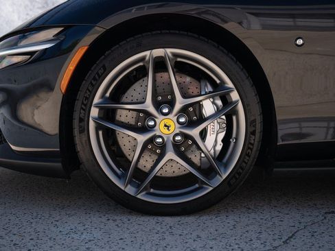Used 2025 Ferrari Roma Spider RWD image 19