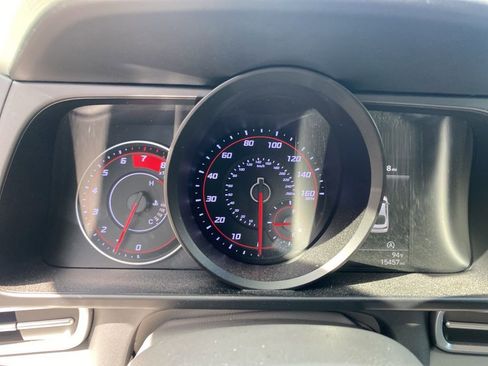 Certified 2022 Hyundai Elantra SE image 19