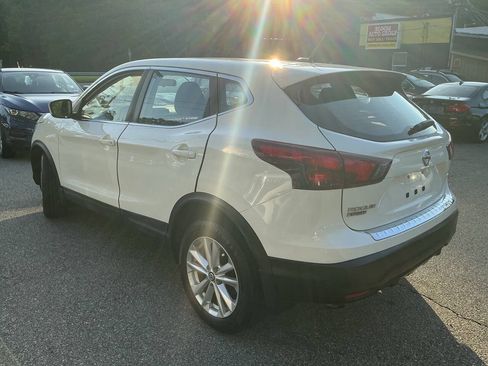 Used 2019 Nissan Rogue Sport S w/ Appearance Package AWD/4WD image 8