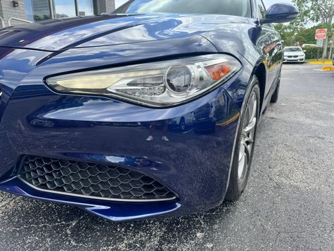 Used 2018 Alfa Romeo Giulia AWD image 11