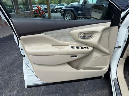 Used 2017 Nissan Murano Platinum w/ Platinum Technology Package AWD/4WD image 5