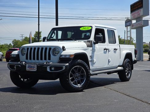 Used 2021 Jeep Gladiator Overland AWD/4WD image 1
