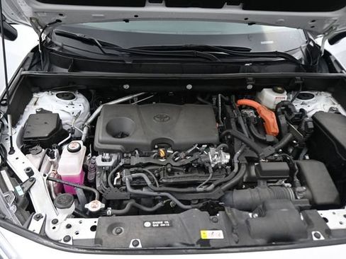 Used 2025 Toyota RAV4 LE AWD/4WD image 12