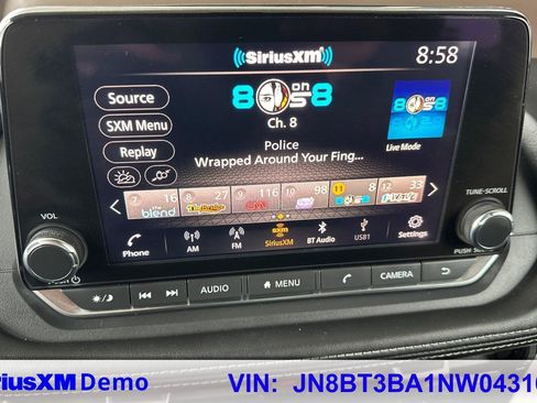 Used 2022 Nissan Rogue SV image 30