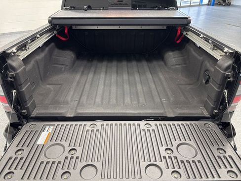 Used 2024 Nissan Frontier PRO-4X w/ Pro Convenience Package AWD/4WD image 35