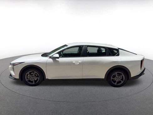 Used 2025 Kia K4 FWD image 9