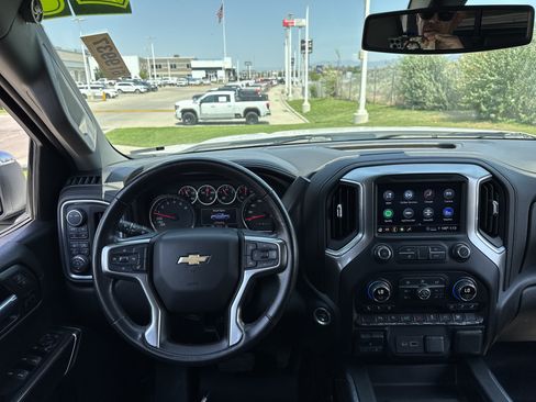 Used 2021 Chevrolet Silverado 1500 LTZ AWD/4WD image 16