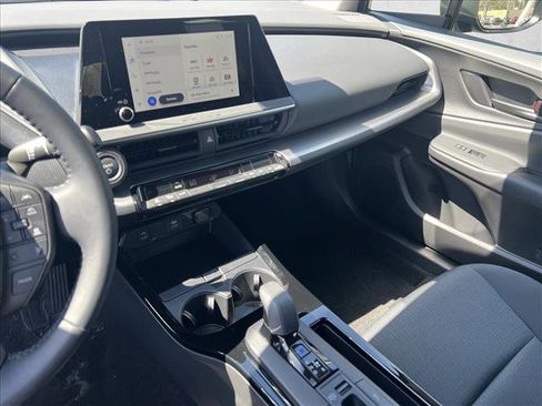Used 2025 Toyota Prius LE image 15