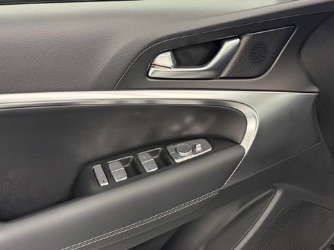 New 2026 Genesis G70 2.5T image 12