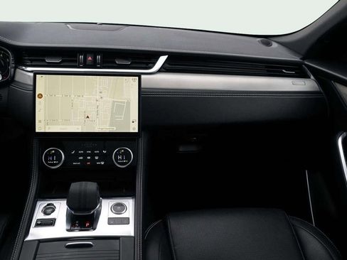 Used 2025 Jaguar F-PACE R-Dynamic S image 21