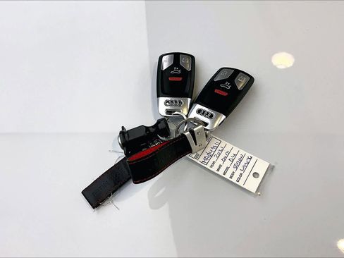 Used 2021 Audi A4 2.0T Premium image 15