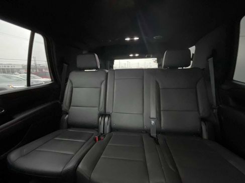 Used 2022 Chevrolet Tahoe 2WD w/ Remote Keyless Entry Package image 19