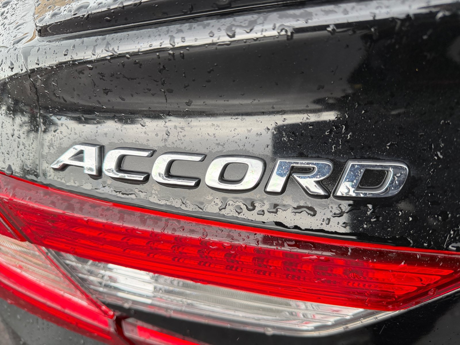 Used 2018 Honda Accord Sport image 29