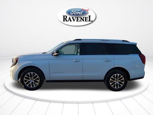 Used 2025 Ford Expedition Platinum AWD/4WD image 7