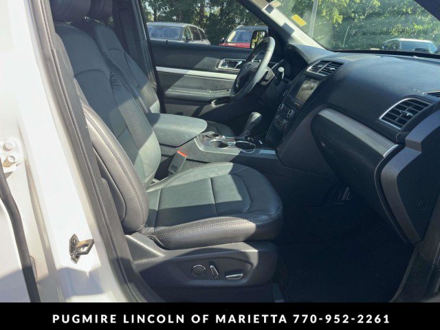 Used 2017 Ford Explorer XLT w/ Equipment Group 202A FWD image 17