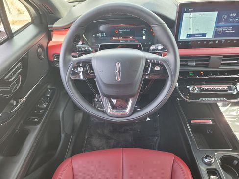 New 2025 Lincoln Corsair Reserve w/ Equipment Group 202A image 8