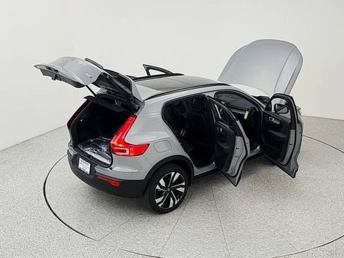 New 2026 Volvo XC40 B5 Plus w/ Climate Package AWD/4WD image 40