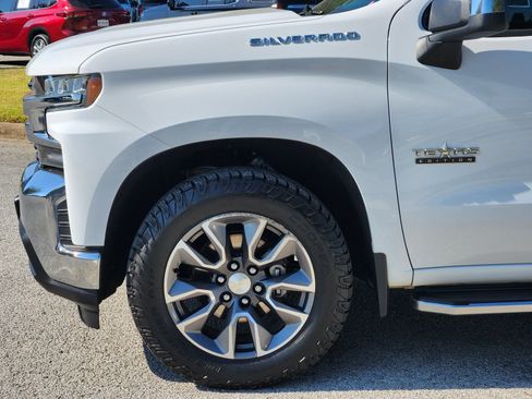 Used 2020 Chevrolet Silverado 1500 LT w/ Texas Edition RWD image 25