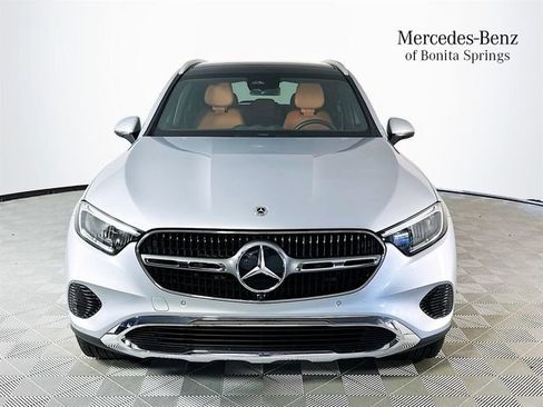 Certified 2025 Mercedes-Benz GLC 300 image 2
