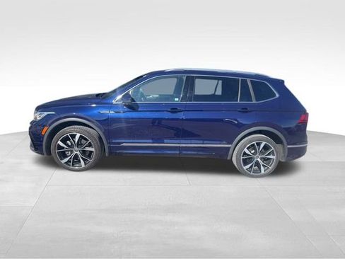 Used 2022 Volkswagen Tiguan SEL R-Line image 4