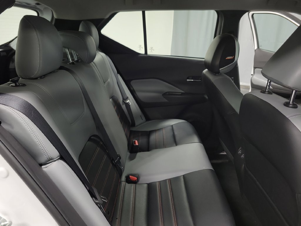 Used 2023 Nissan Kicks SR w/ SR Premium Package FWD image 33