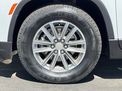 Certified 2023 Chevrolet Traverse LT image 27