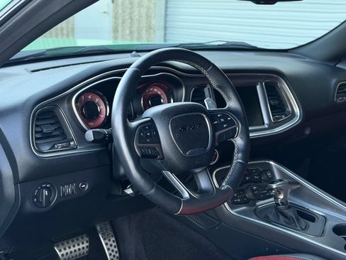 Used 2016 Dodge Challenger SRT Hellcat RWD image 34