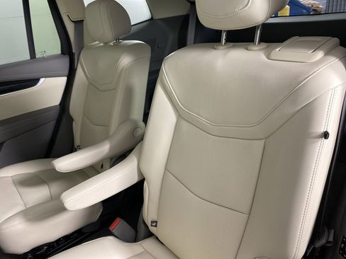 Certified 2021 Cadillac XT6 Premium Luxury w/ LPO, Floor Liner Package image 14